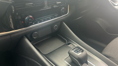 Nissan Qashqai 1.3 DiG-T MH 158 N-Connecta 5dr Xtronic Petrol Hatchback